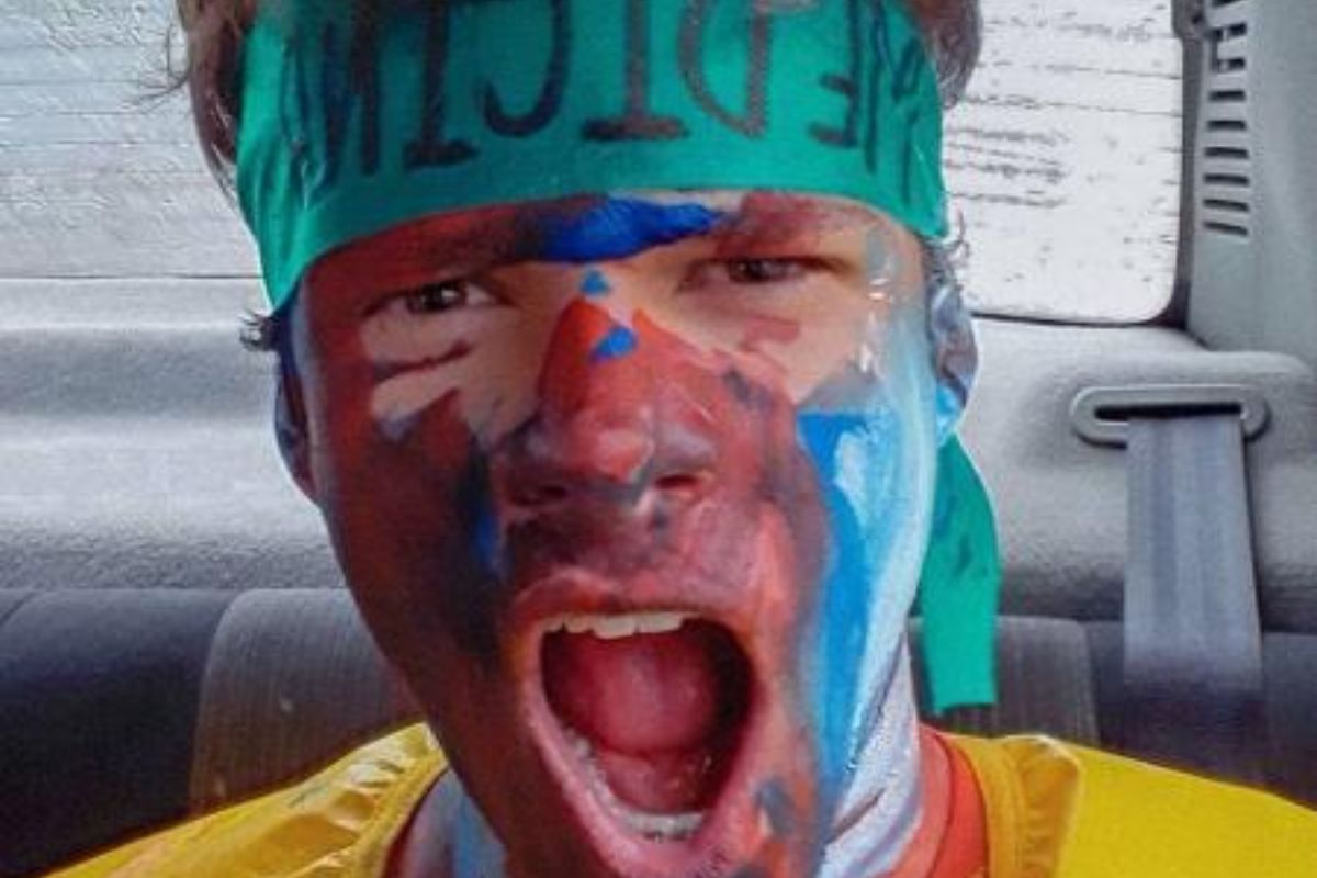 Filho de diarista e porteiro de Matinhos, Renan venceu 62 candidatos por vaga em Medicina na UFPR em 2019 e, um mês depois, foi aprovado também na USP