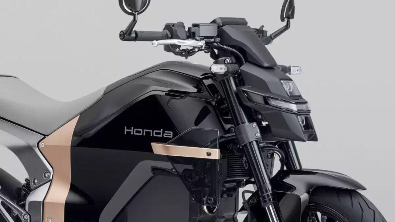 Honda WN7 estreia como primeira moto elétrica full size da marca, com 68 cv, 100 Nm, 140 km de autonomia e recarga rápida CCS2 na Europa.