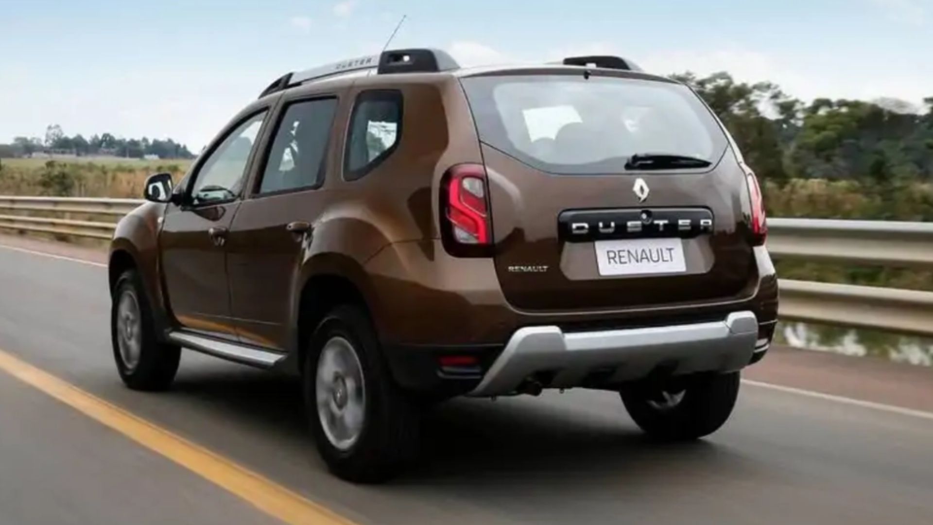 Renault Duster 1.6 CVT usado parte de R$ 62 mil, tem motor de 120 cv, porta-malas de 475 litros e controles de estabilidade e tração.