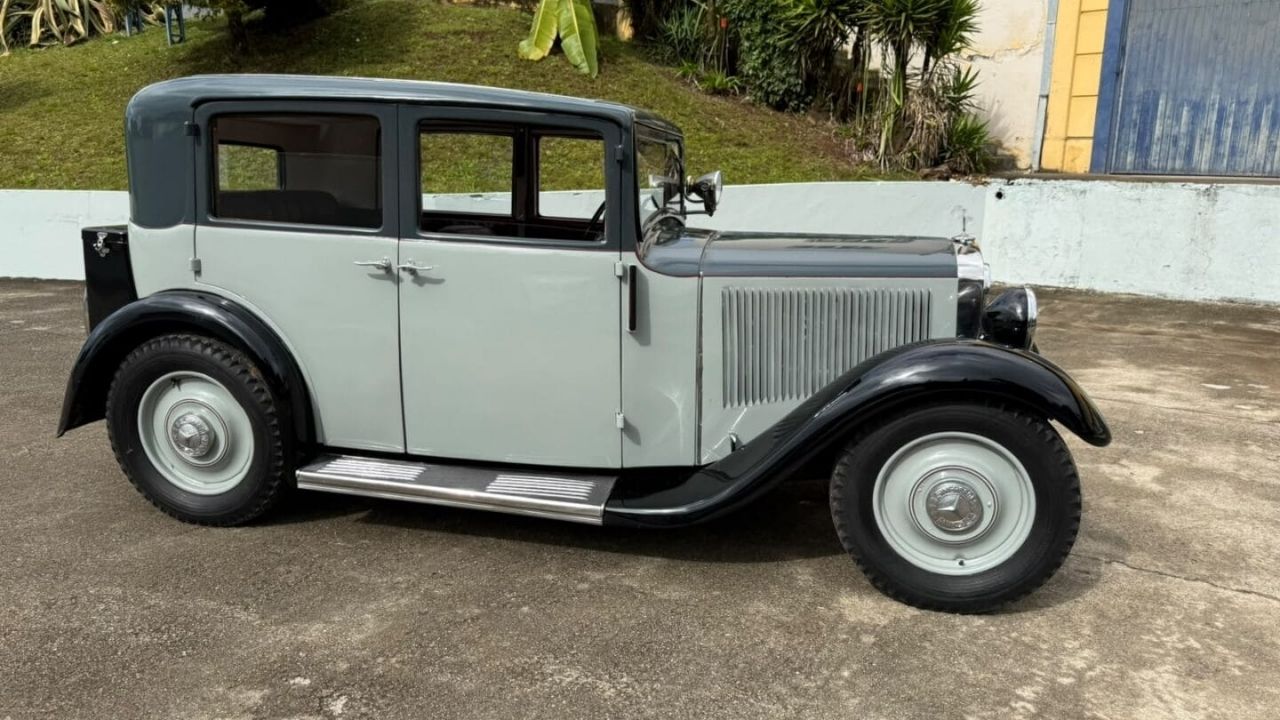 Luciano Hang leva Mercedes-Benz de Carlos Renaux à restauração antes de exibir o carro histórico em Brusque.