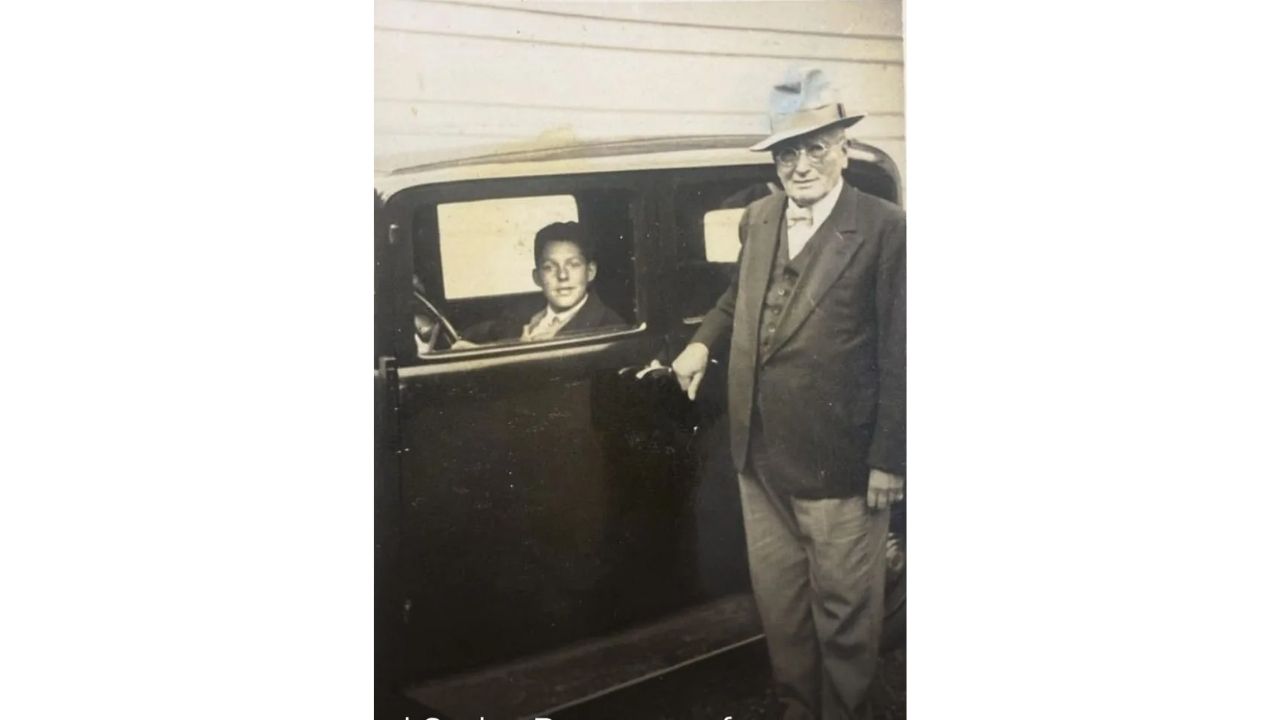 Luciano Hang leva Mercedes-Benz de Carlos Renaux à restauração antes de exibir o carro histórico em Brusque.