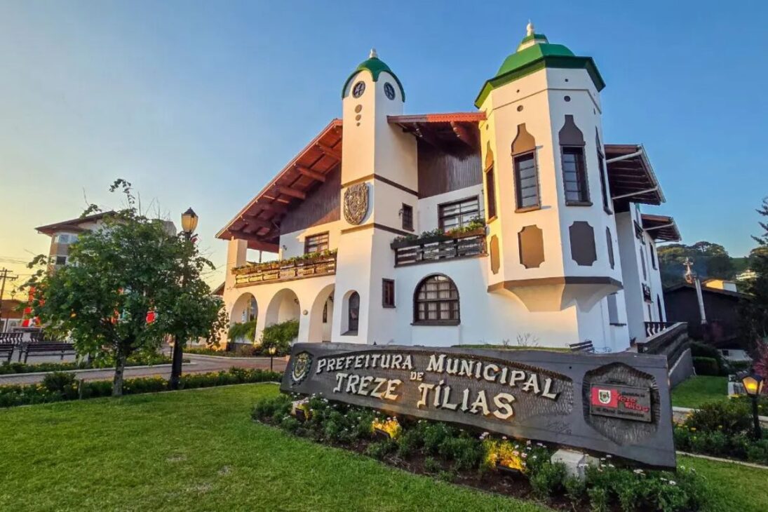Vila fundada por ministro austríaco em 1933, Treze Tílias fica a 796 metros em Santa Catarina, mantém o entalhe em madeira e o dialeto tirolês vivos.