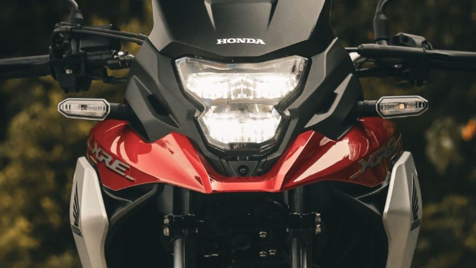 Honda XRE 190 da linha 2026 mantém presença entre as trails mais vendidas do Brasil | Foto: Honda