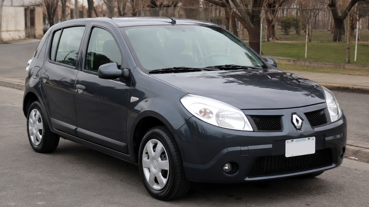 Renault Sandero Expression 1.6 2008 aparece na Fipe por R$ 21.976, com motor flex de até 95 cv, câmbio manual e porta-malas de 320 litros.