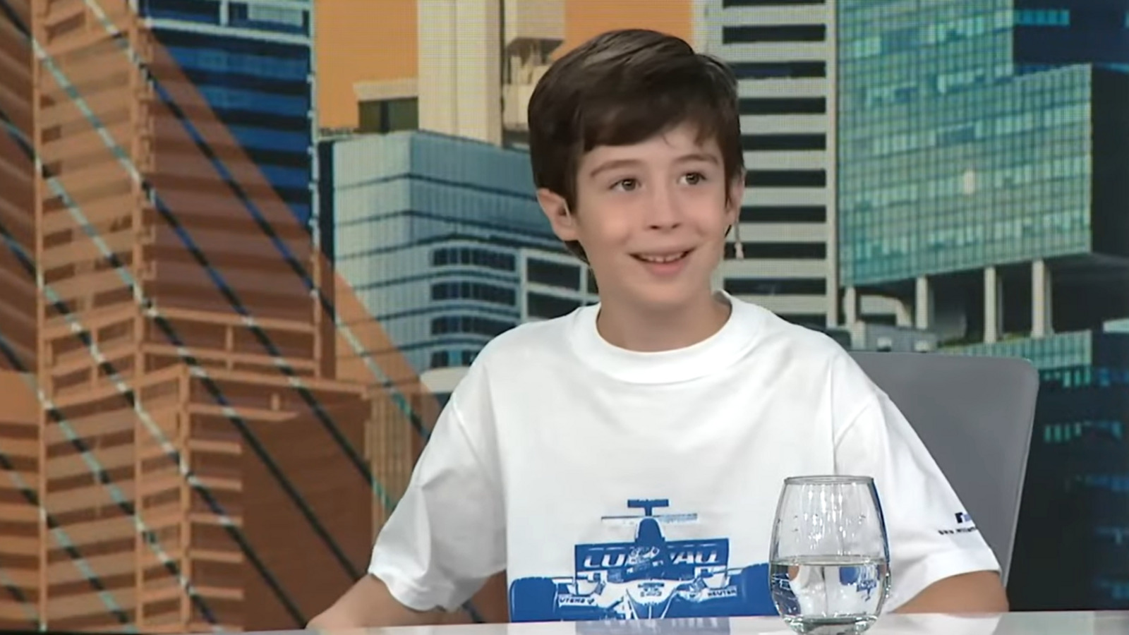 Menino de 9 anos com o QI mais alto da Argentina projeta carro inspirado no Fusca, com fibra de carbono, motor traseiro e prazo de 10 meses
