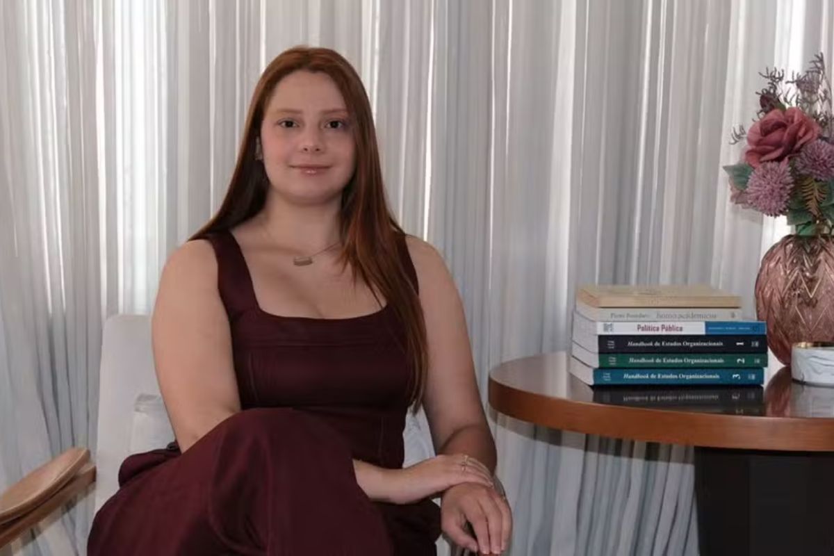 Manoella Treis, doutora pela UFRGS aos 24 anos, passou em concurso do IFRS, mas foi declarada inapta para Veranópolis por falta de estrutura de saúde. O TRF-4 negou a liminar.