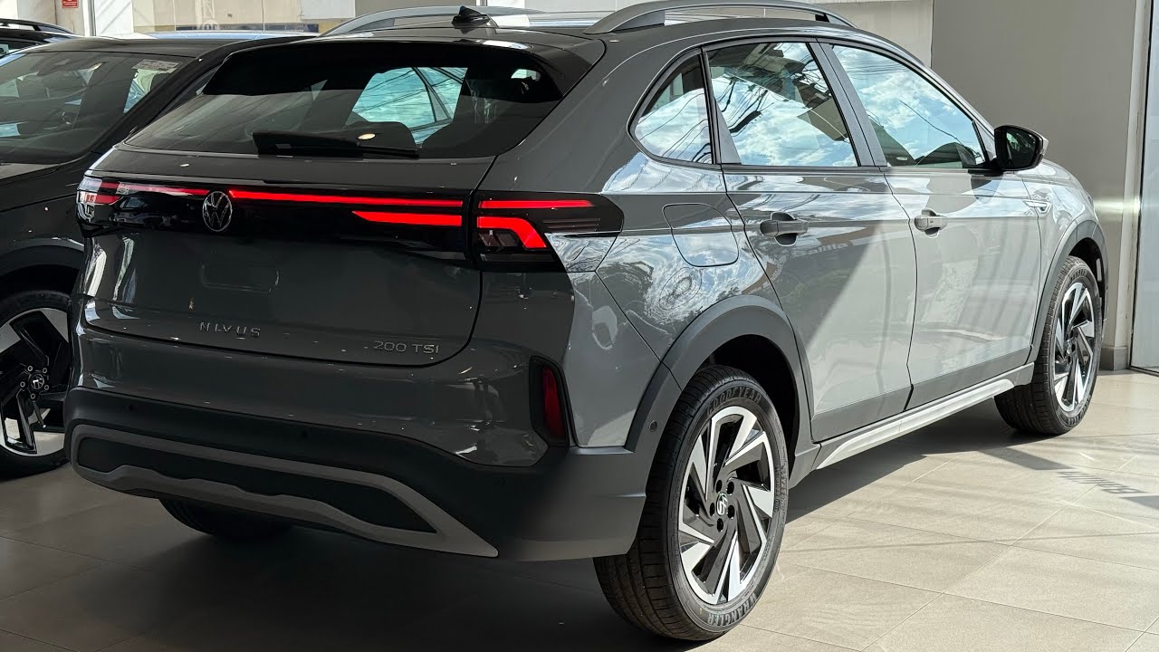 Novo Volkswagen Nivus deve crescer para cerca de 4,50 m, estrear plataforma híbrida e receber conjunto flex eletrificado de até 170 cv em 2027.