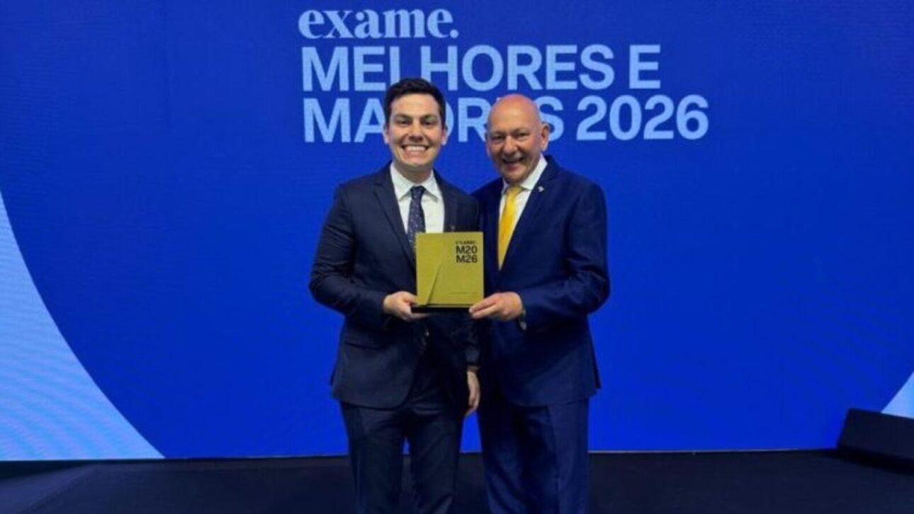 Havan conquista prêmio de melhor empresa de Atacado e Varejo do Brasil, e Luciano Hang homenageia empresários durante cerimônia da EXAME