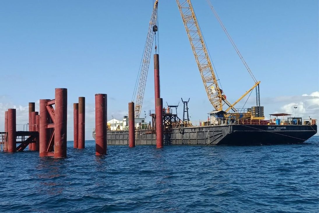 Ponte Salvador-Itaparica, 12,4 km sobre o mar, deve receber em novembro navio de cravação de estacas para 64 metros de profundidade na Baía de Todos-os-Santos.