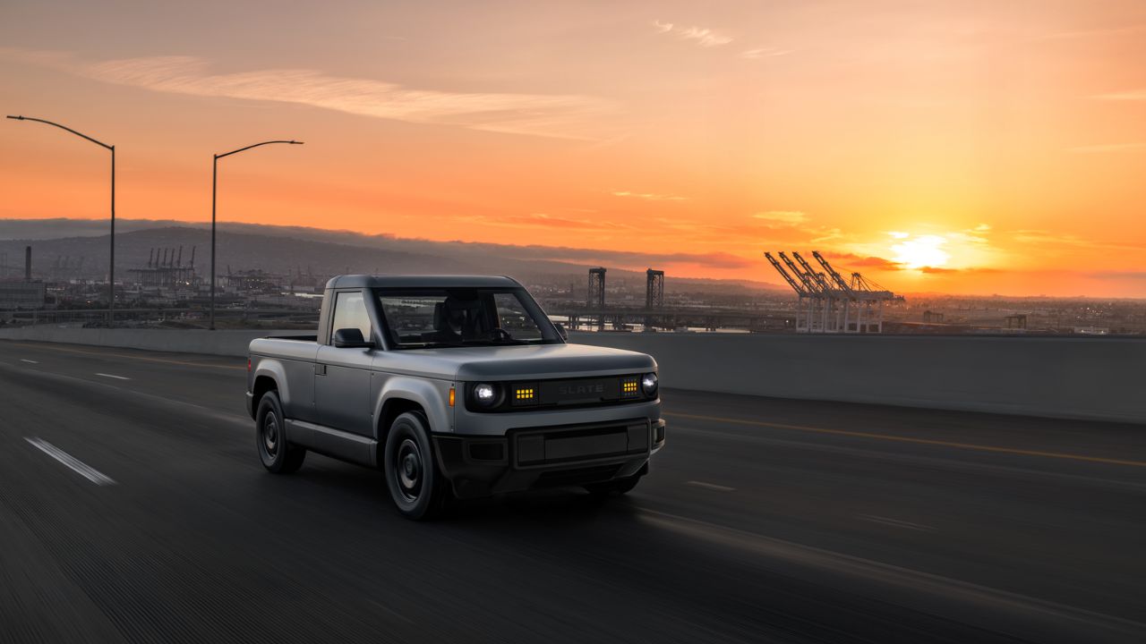 Picape elétrica Slate Truck chega ao registro no Brasil com porte de Fiat Strada e até 385 km de autonomia, mas lançamento não está confirmado.